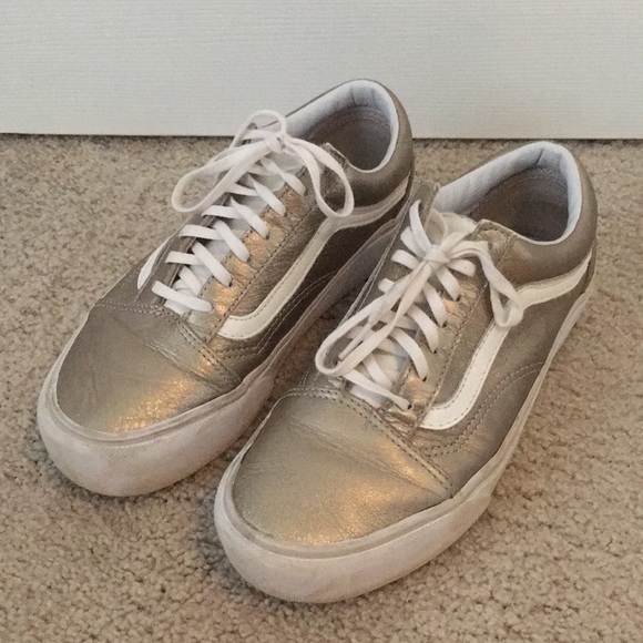 Vans Shoes - ⭐️Vans Old school Platform Sneakers